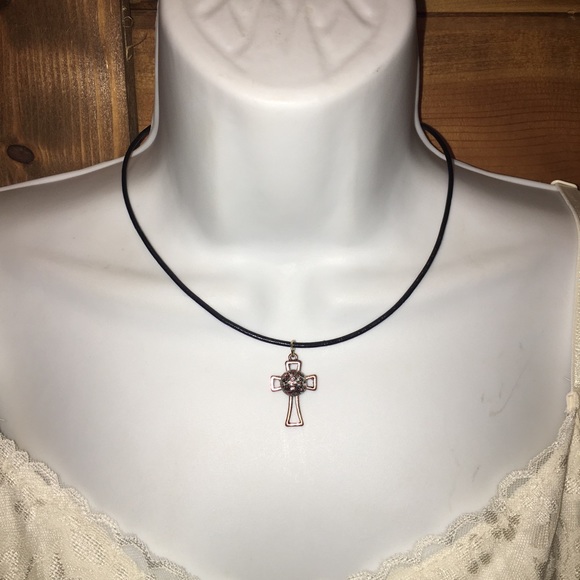 Cross pendant w Christmas color & earrings NWT - Picture 8 of 8